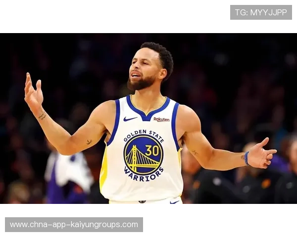 库里深夜跑步被陌生人认出并鼓励，暖心短片走红