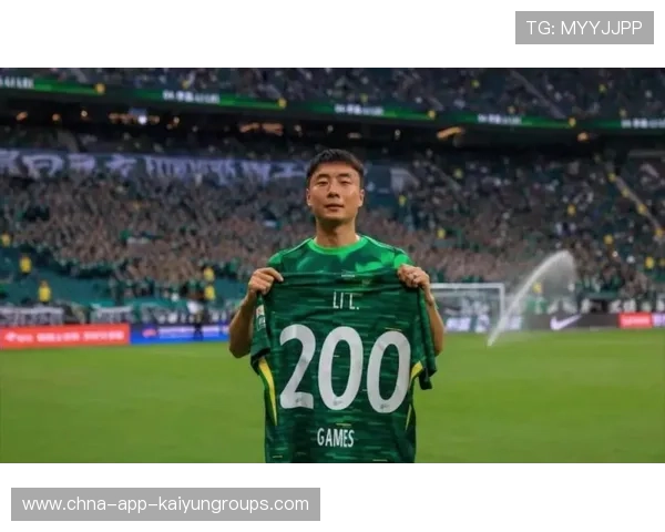 北京国安恩科洛洛背身护球稳,回做后跟进抽射得分 北京国安恩科洛洛背身护球稳,回做后跟进抽射得分